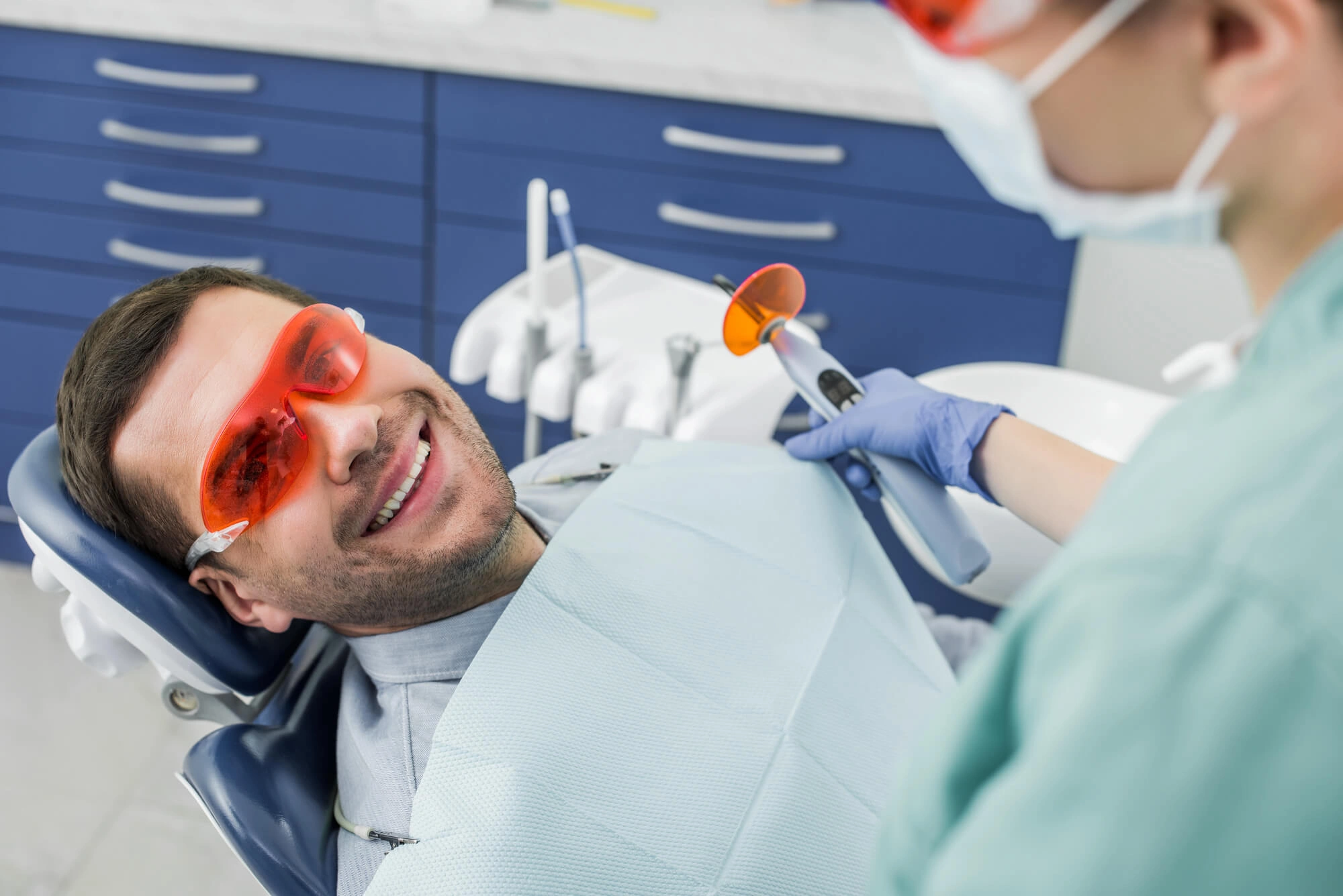 Man-undergoing-Teeth-whitening-Clawson
