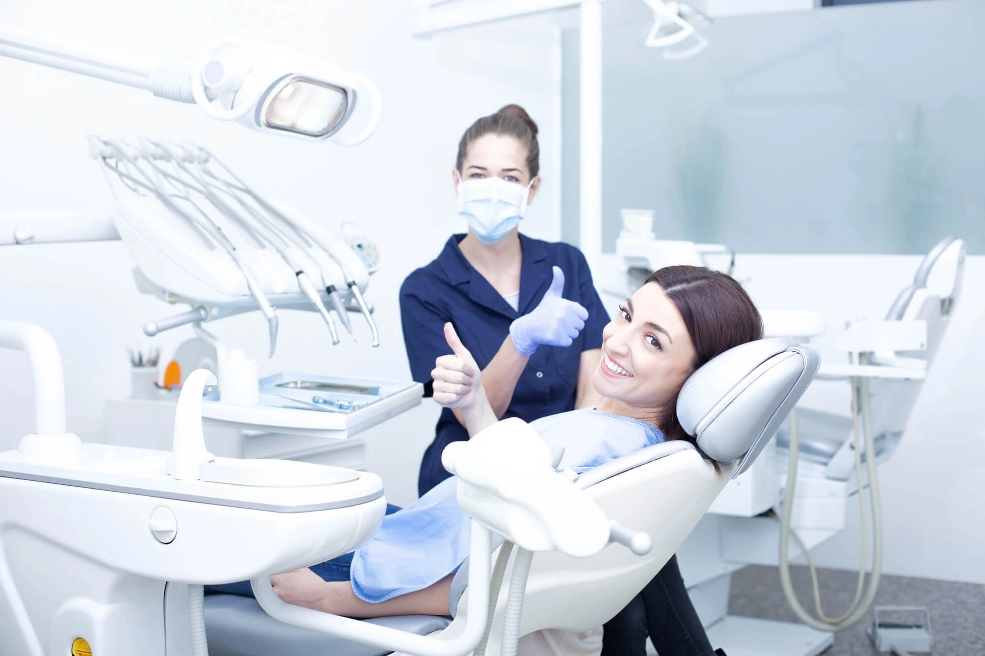 Woman-feeling-fine-after-visiting-an-emergency-dentist-detroit